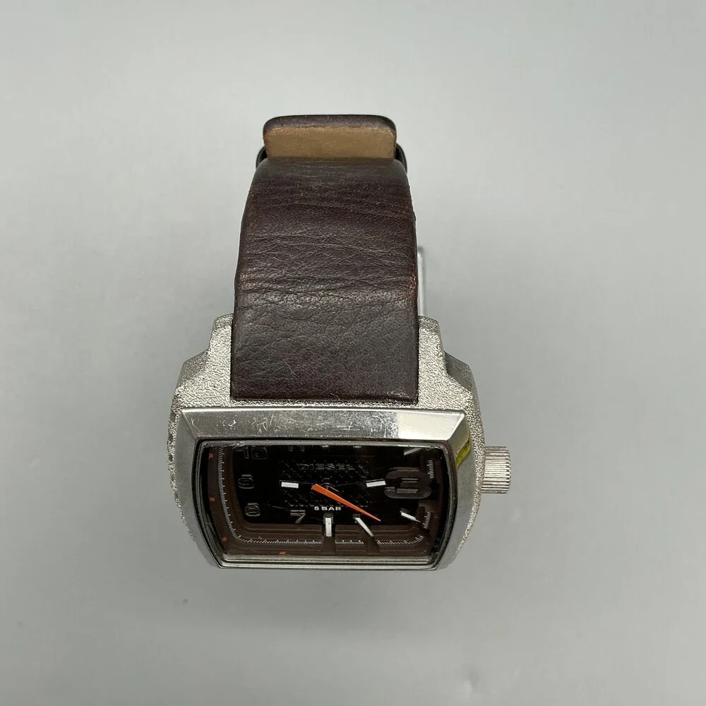 Diesel DZ-1364 Mens Watch 46mm Silver Tone Brown Leather Stainless New Battery